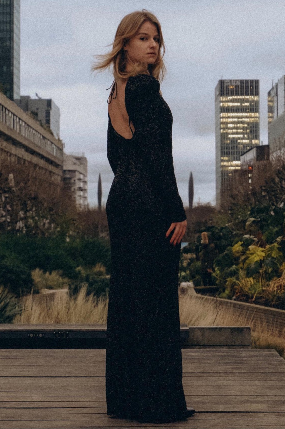 Dina — Model & Hostess in Paris photo 2