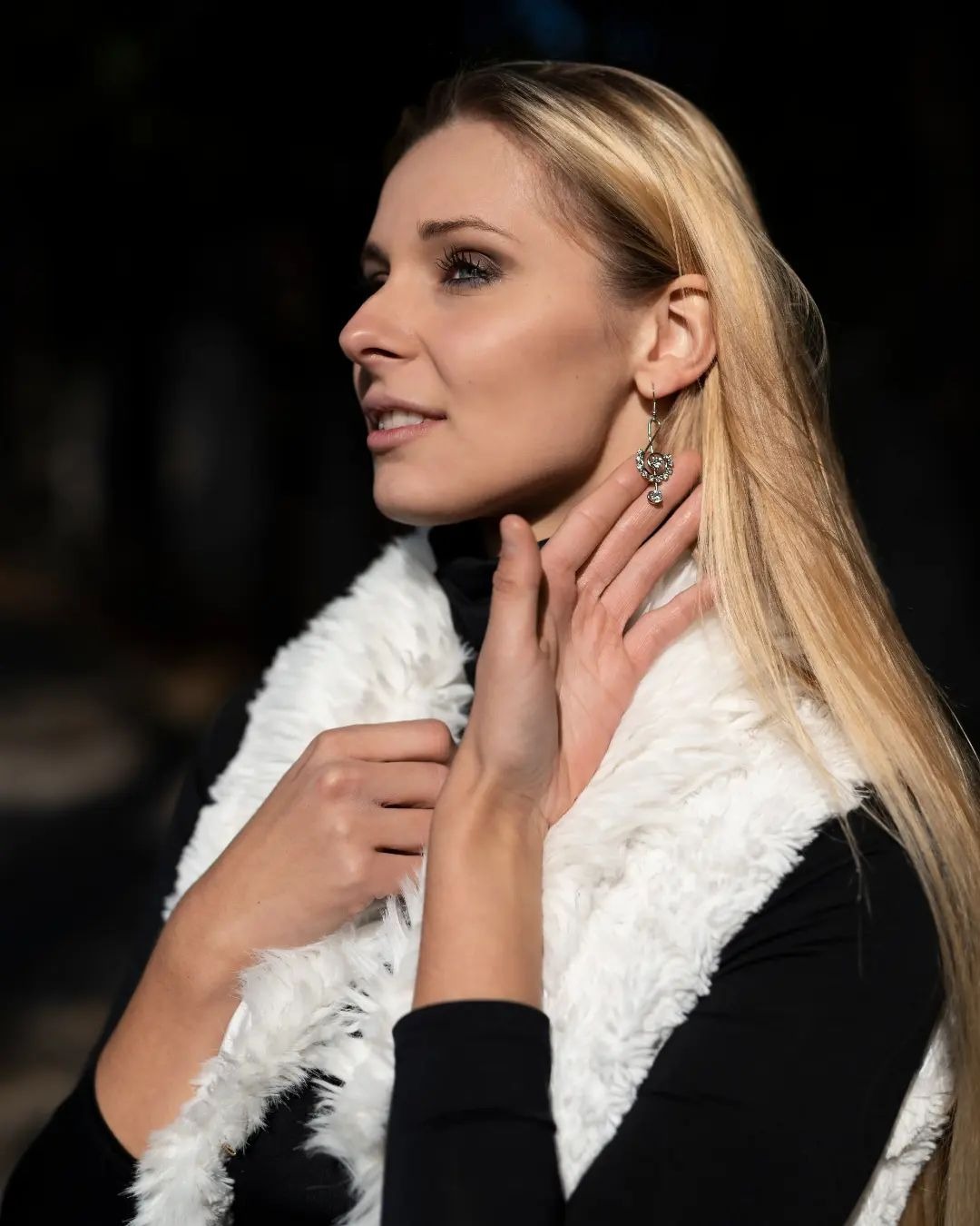 Pavl&iacute;na — Model & Hostess in Saint-ouen-l'aum&ocirc;ne photo 6