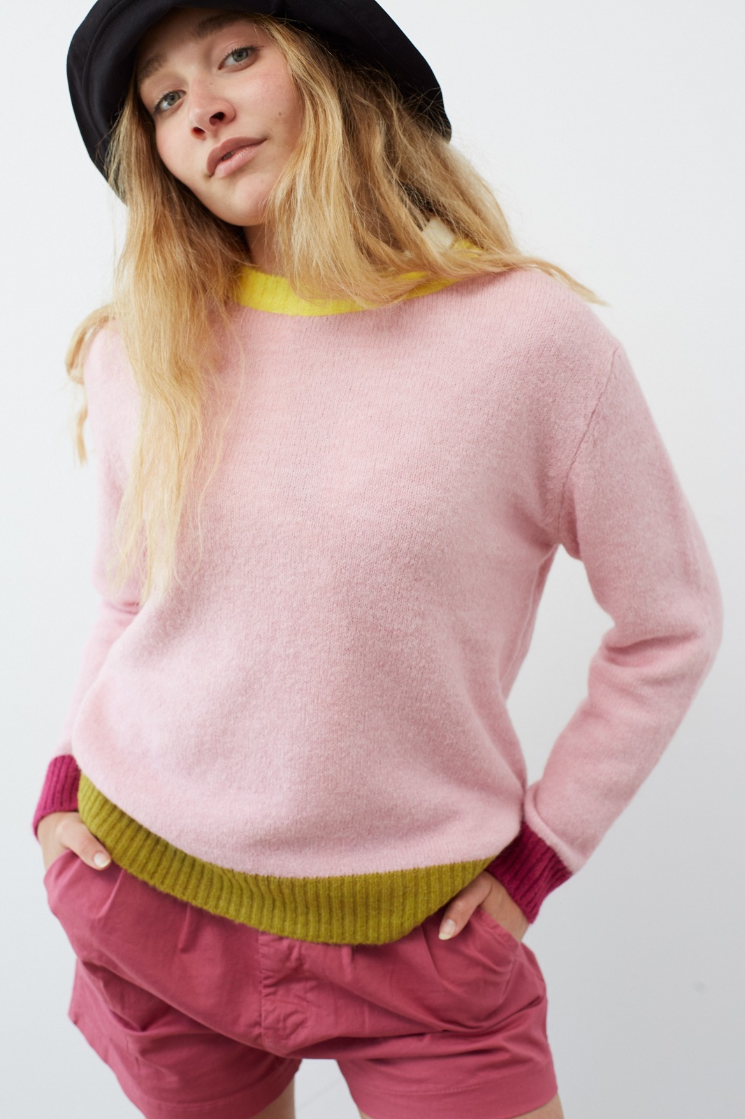 Alba — Model & Hostess in Paris photo 11