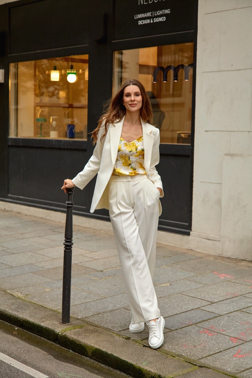 Elena — Model & Hostess in Paris photo 3