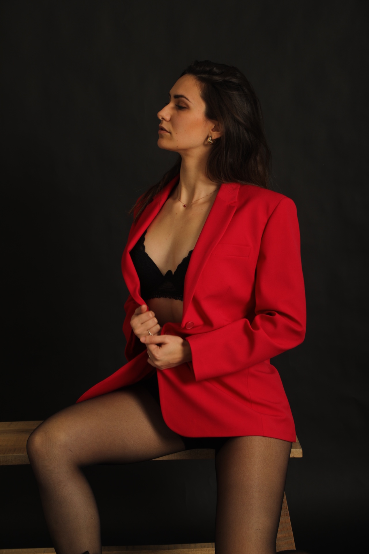 Serena — Model & Hostess in Treville photo 3
