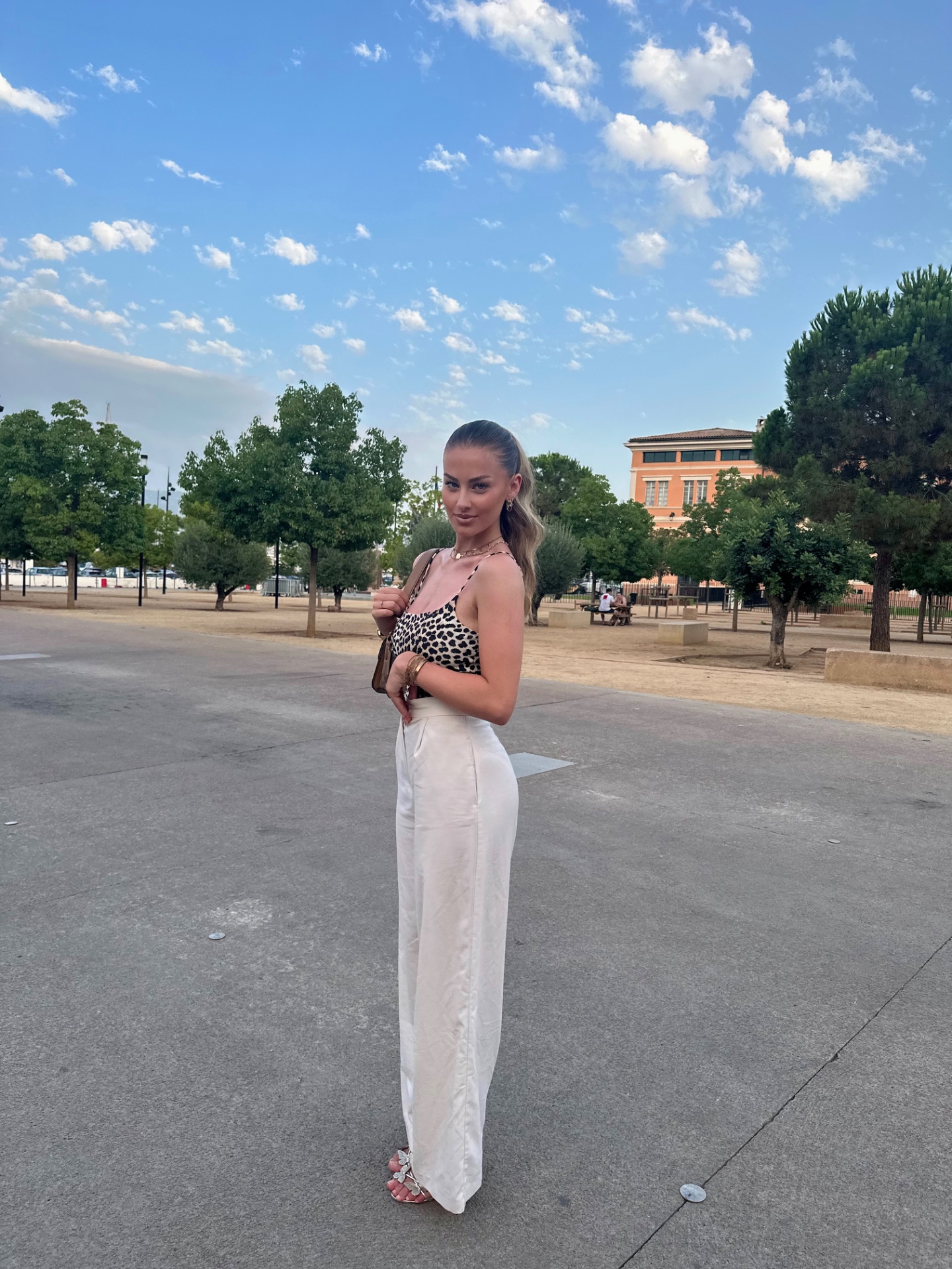 Noa — Model & Hostess in Reims photo 1