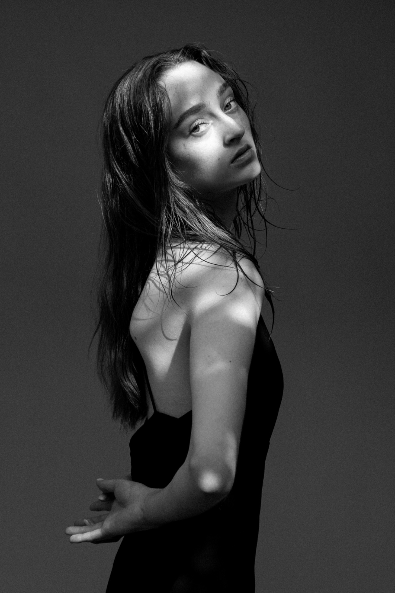 Luna — Model & Hostess in Paris photo 1