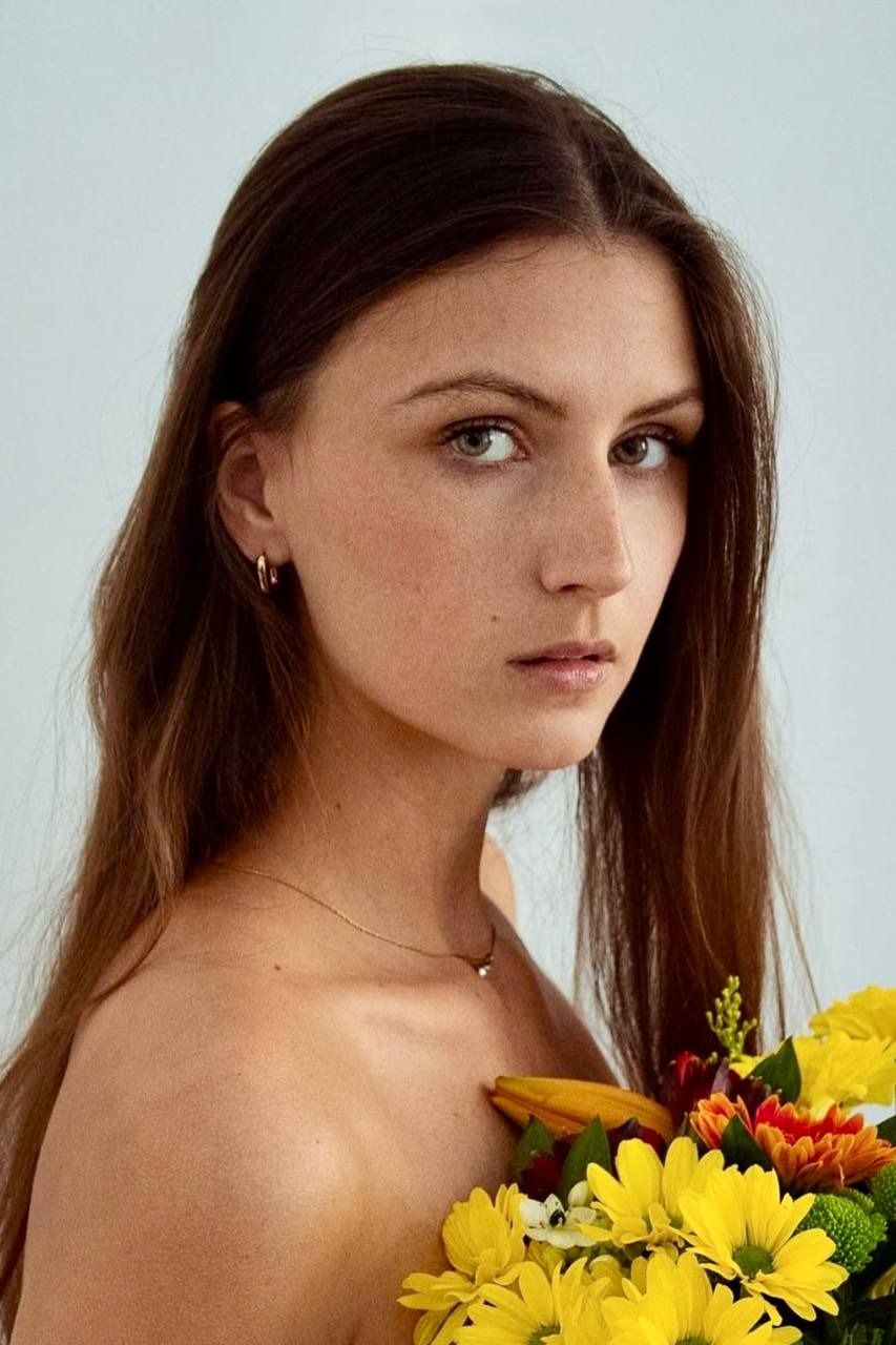 BREANNE — Model in Bagard | Eye On Model