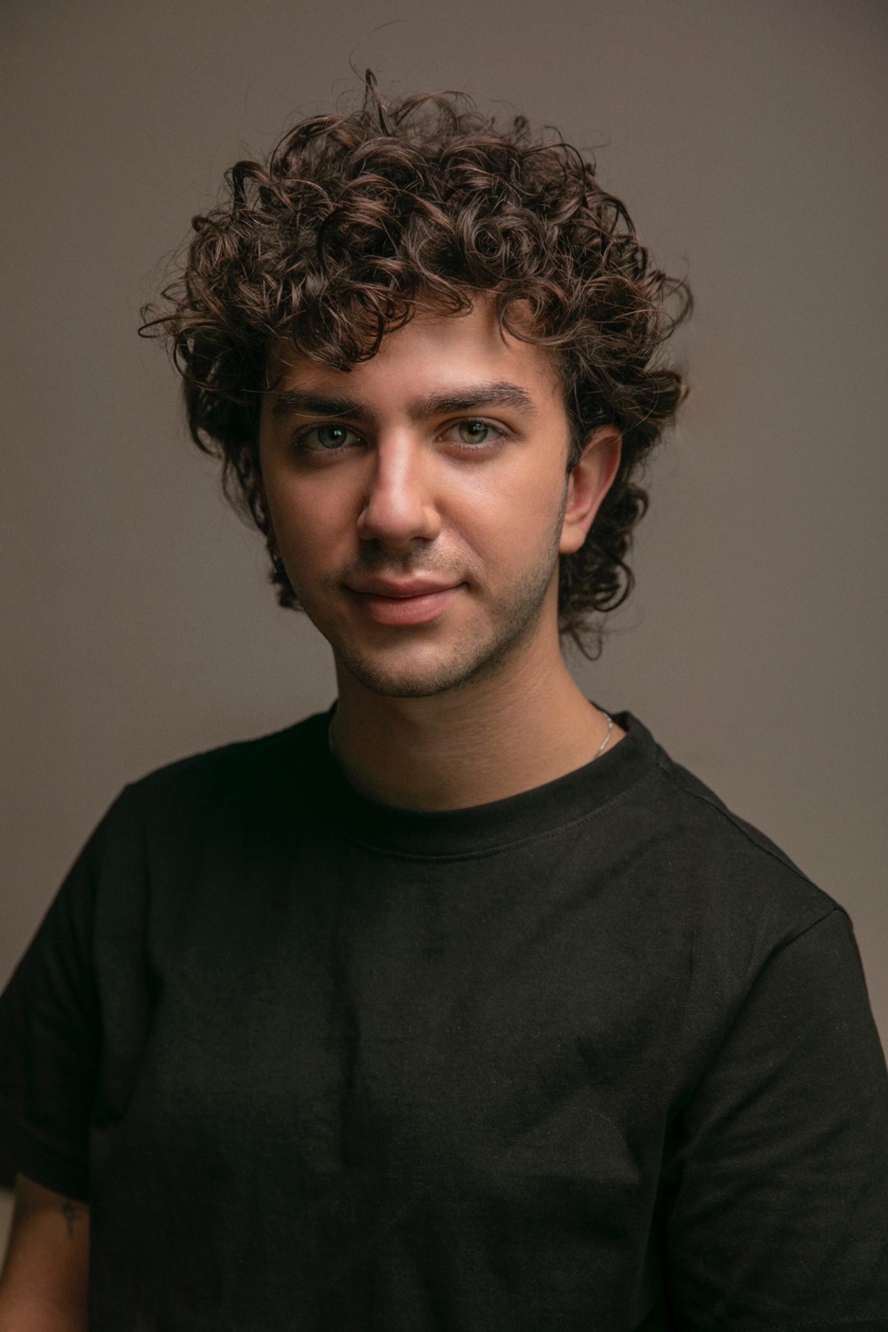 Lorenzo — Model & Host in Milano photo 3