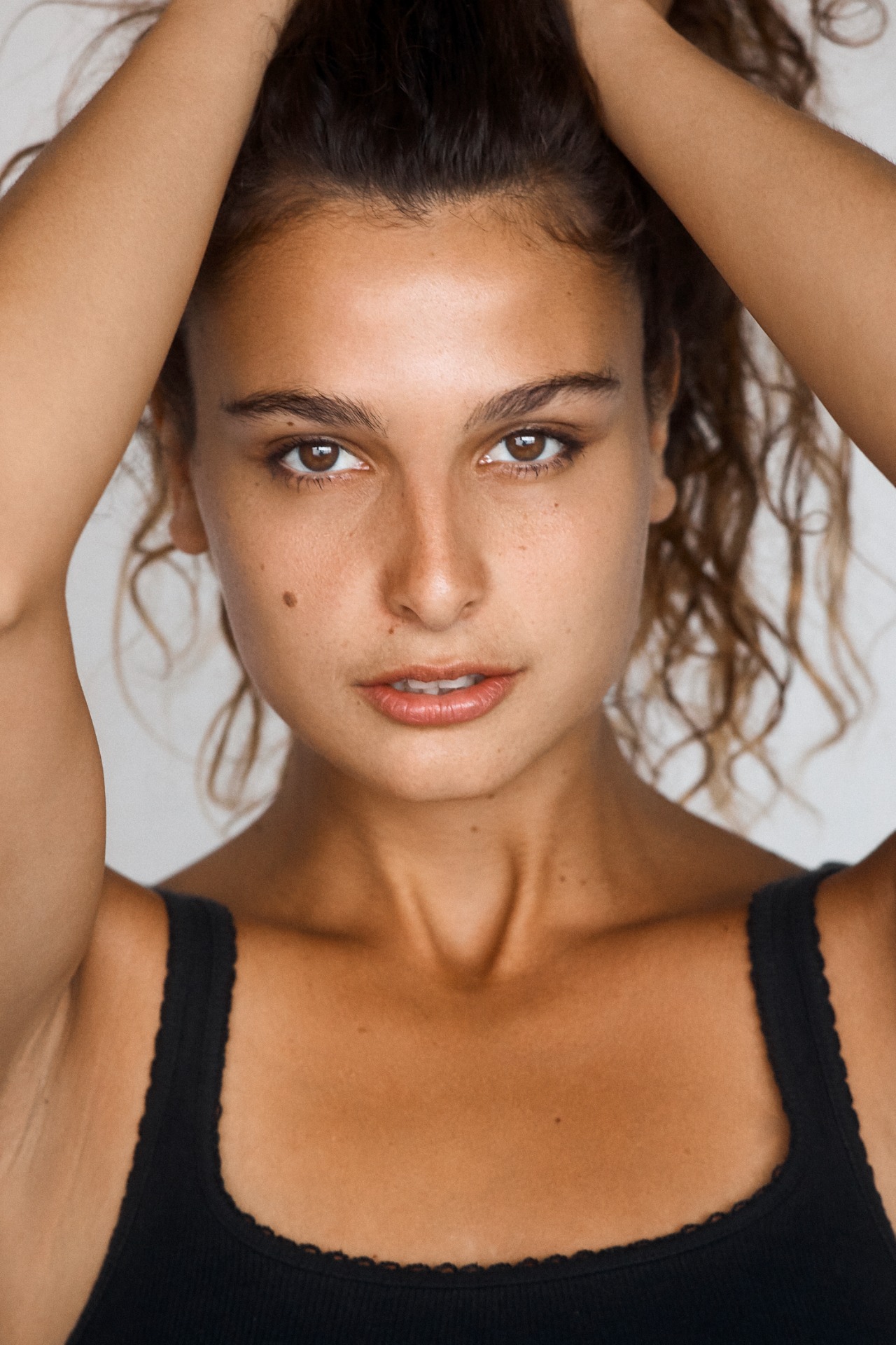 Manon — Model & Hostess in Paris photo 10