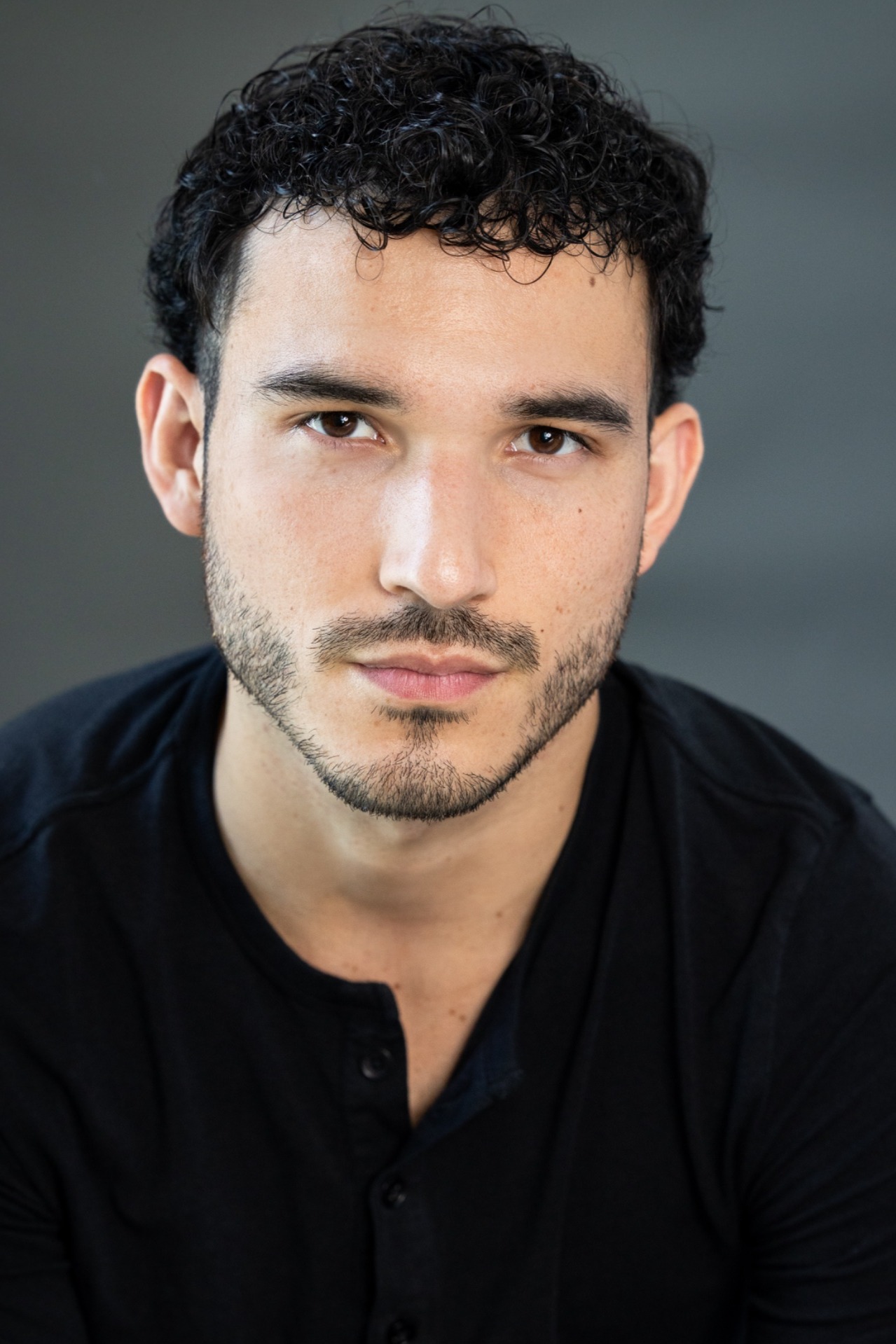 Ismael — Model & Host in Madrid photo 4