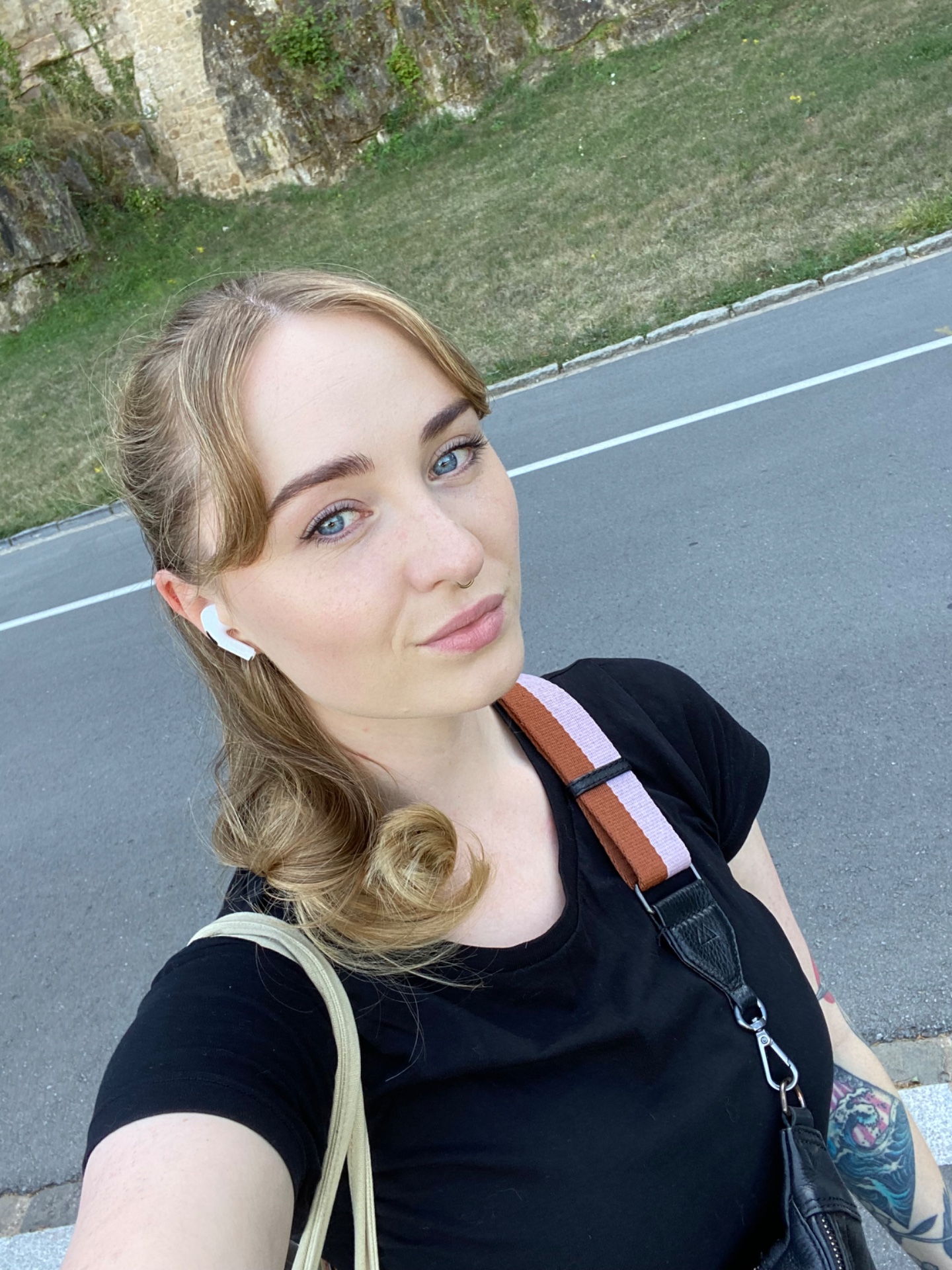 Stephanie — Model & Hostess in Luxembourg photo 11