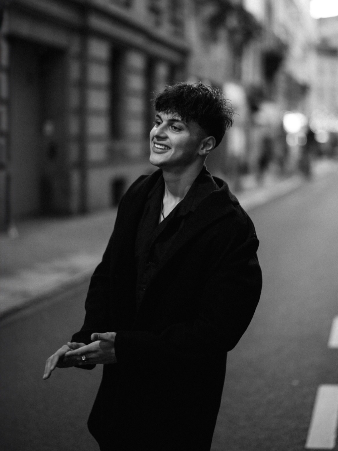 Baran — Model & Host in Saint-josse-ten-noode photo 6