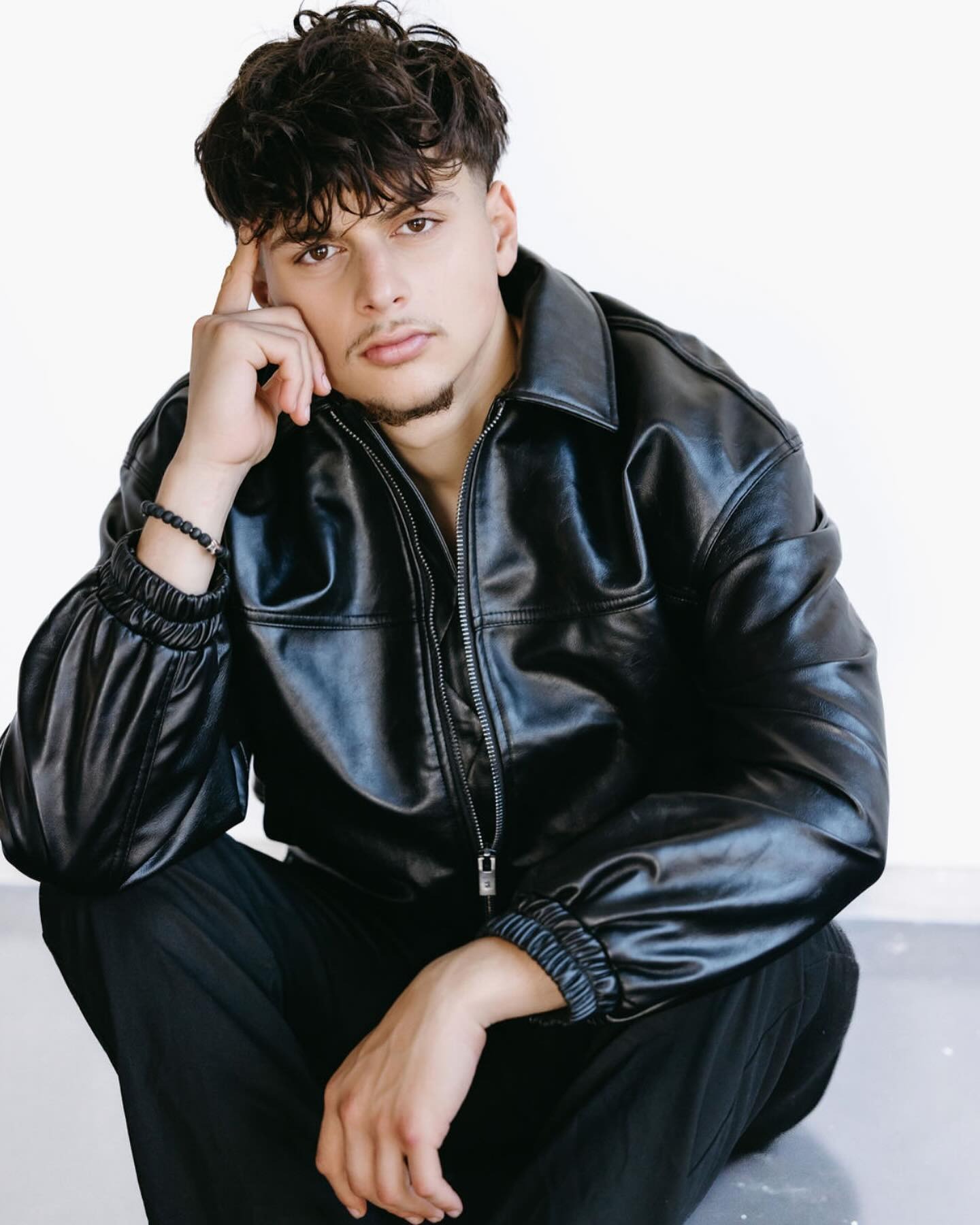Baran — Model & Host in Saint-josse-ten-noode photo 9