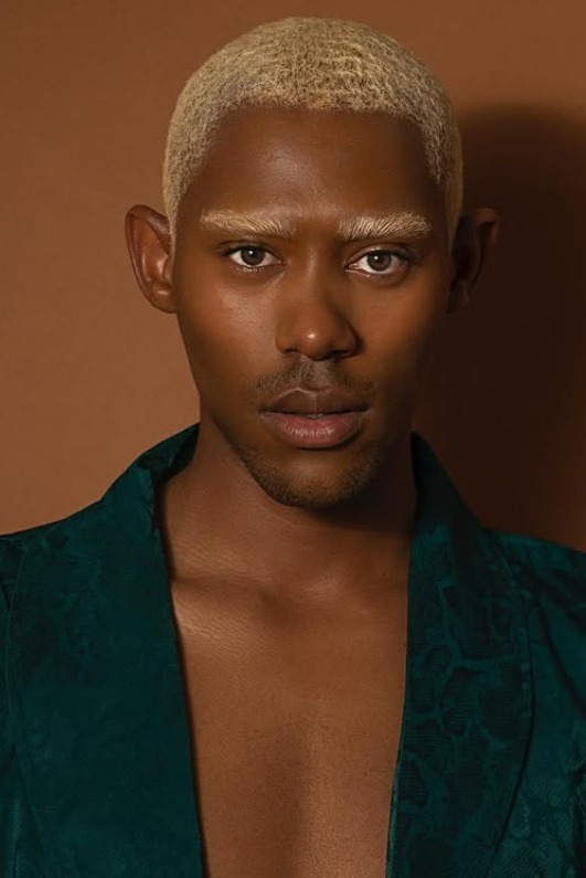 Dario — Model & Host in Los Angeles photo 14