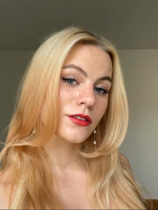 Amelie — Model & Hostess in Dresden photo 3