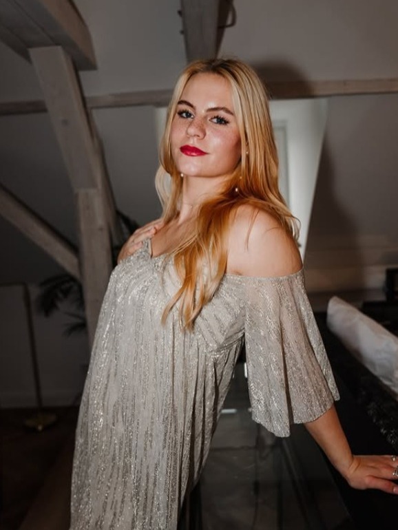 Amelie — Model & Hostess in Dresden photo 4
