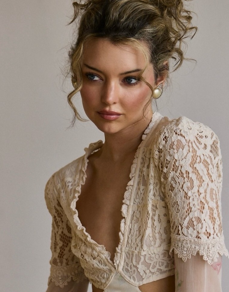 Jessie — Model & Hostess in Kings County photo 13