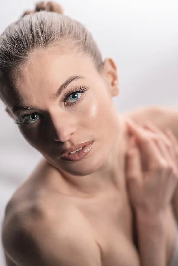 JASMINE — Model in Torino | Eye On Model