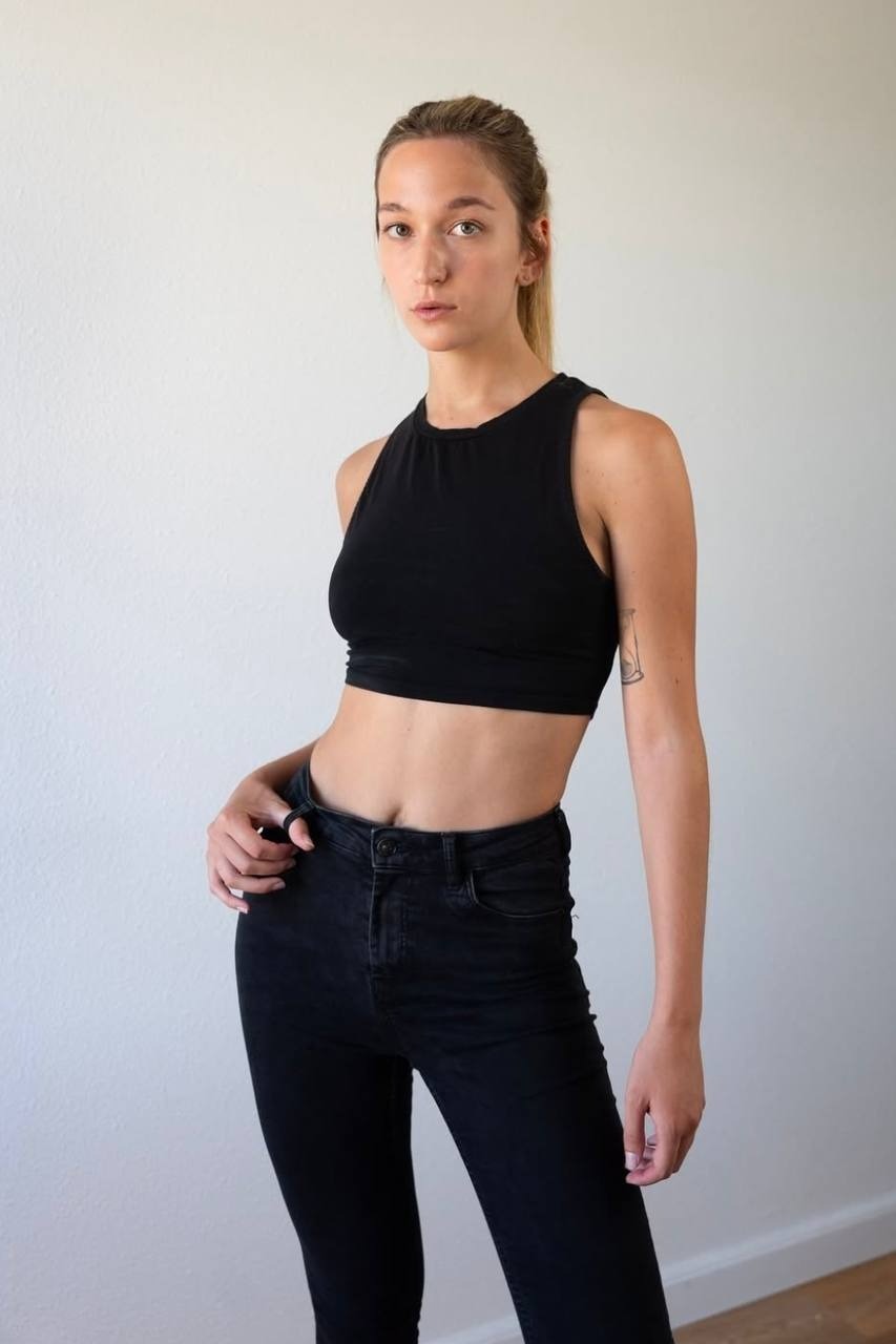 Mathilde — Model & Hostess in Toussieu photo 13