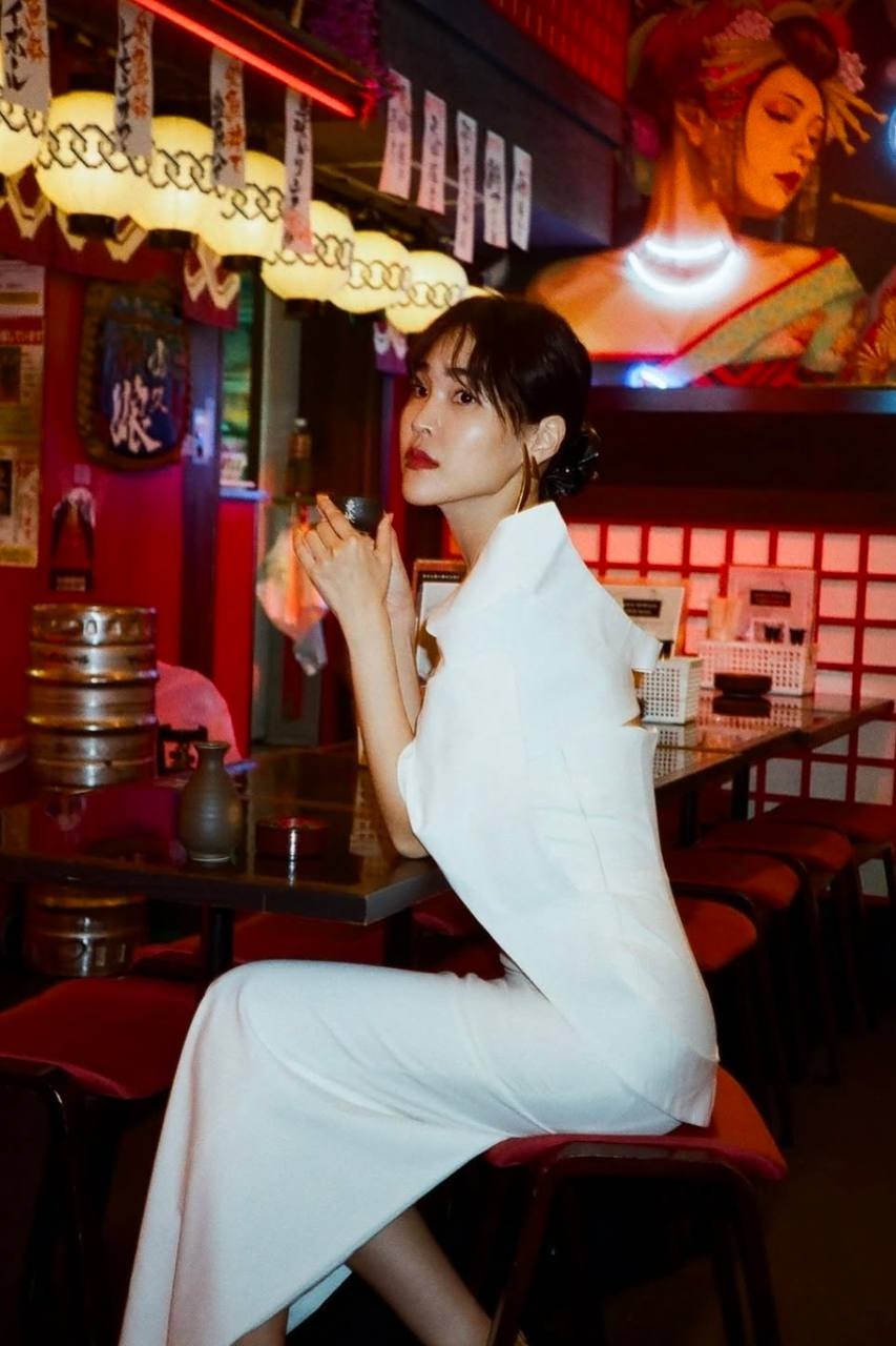 Kana — Model & Hostess in Shibuya photo 5