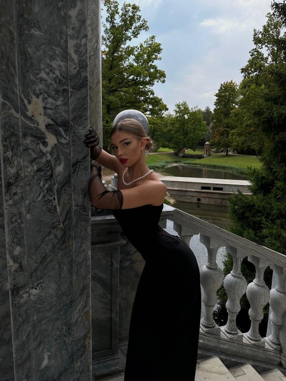 Julia — Model & Hostess in Dubai photo 1