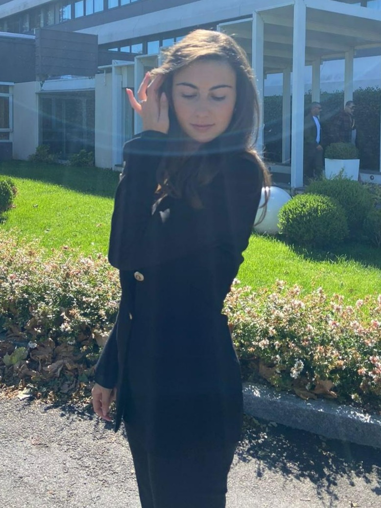 Giulia — Model & Hostess in Trebbo photo 7