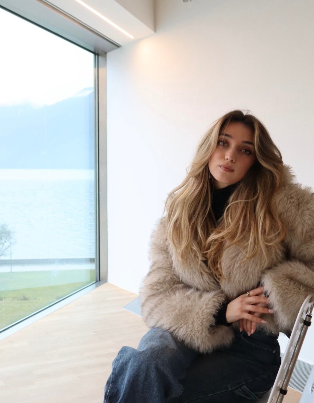 Giulia — Model & Hostess in Porto Ceresio photo 4