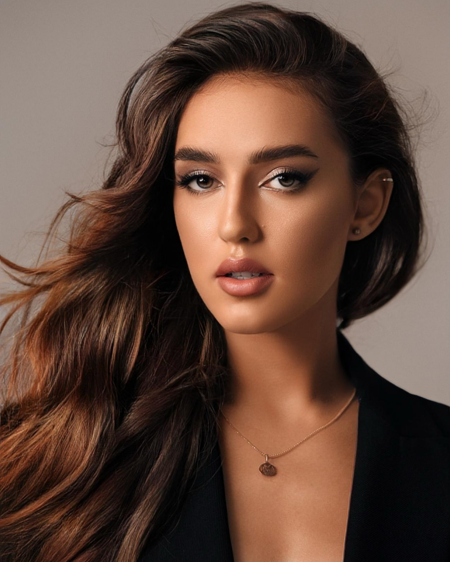 Yana — Model & Hostess in Greater London photo 5