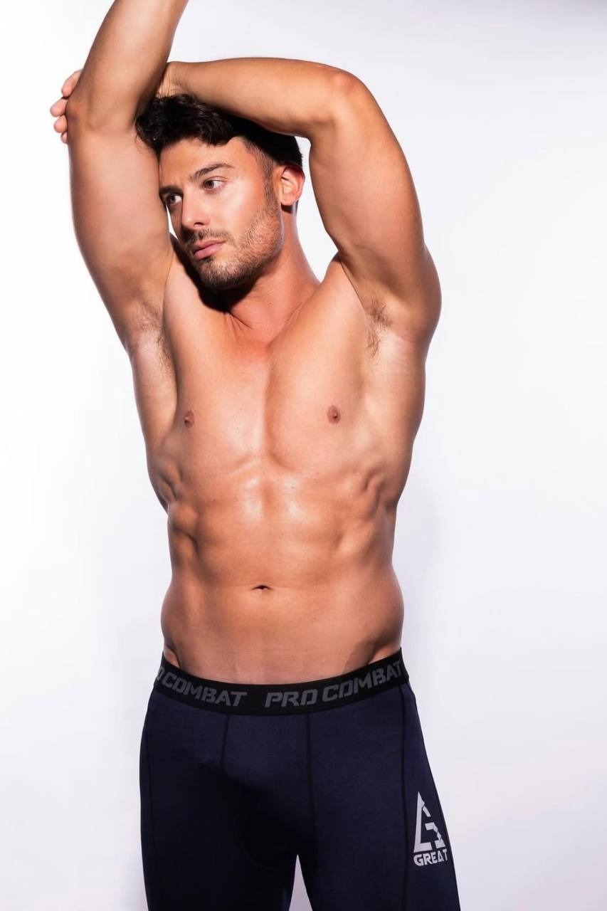 Juan — Model & Host in Бенальмадена photo 2