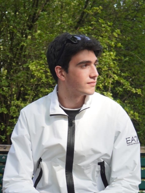 Francesco — Model & Host in Milano photo 4