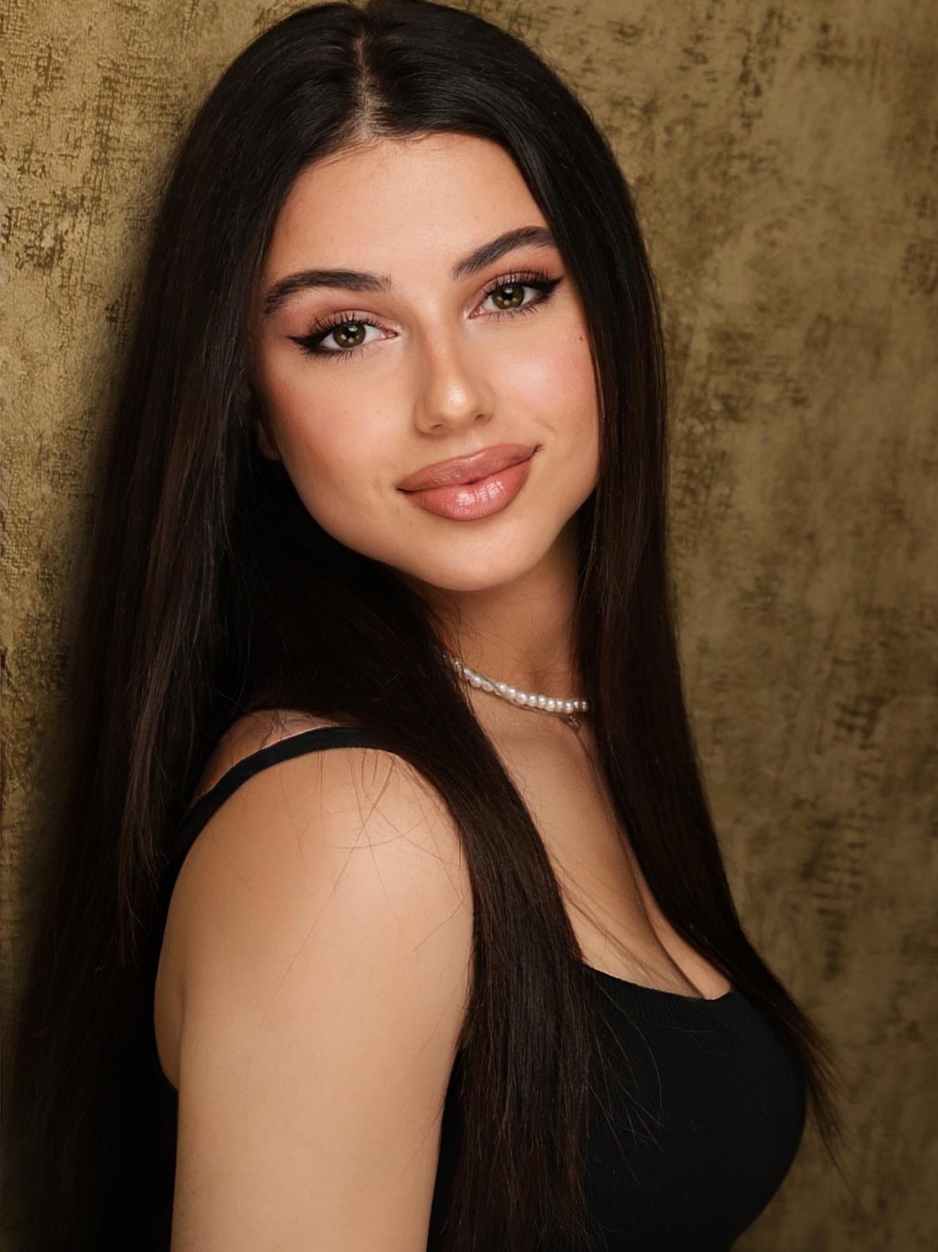 AYLIN EDA — Model in M&uuml;lheim An Der Ruhr | Eye On Model