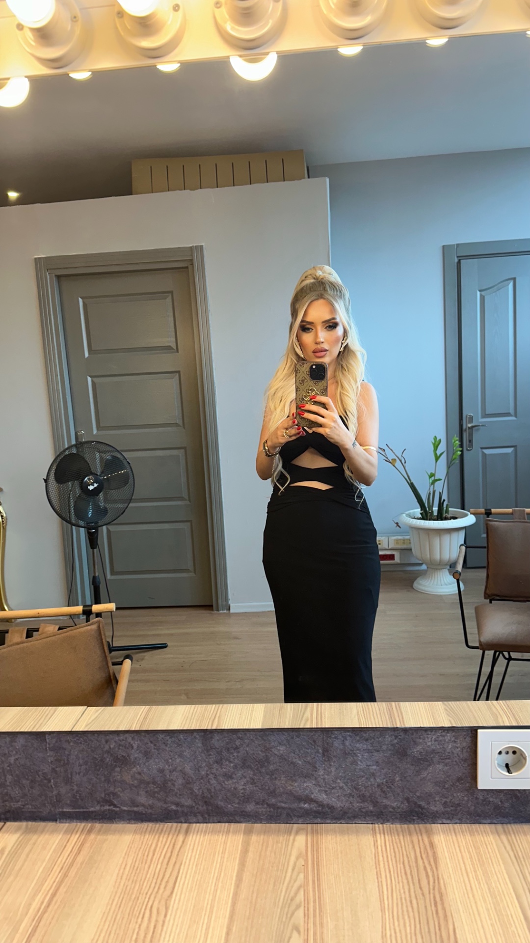 G&uuml;lcan — Model & Hostess in &Ccedil;ukurova photo 7