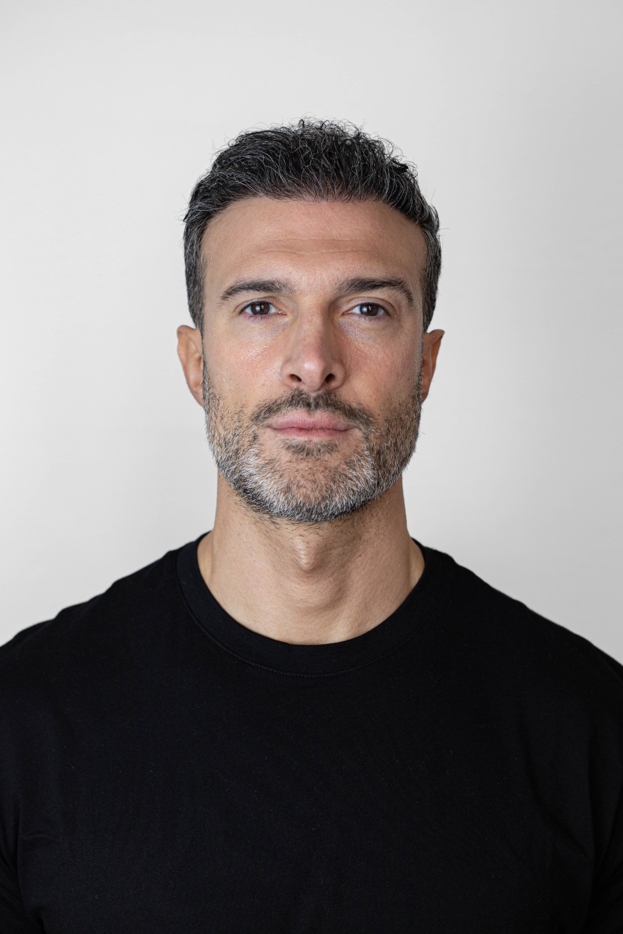 Davide — Model & Host in Cameri photo 11
