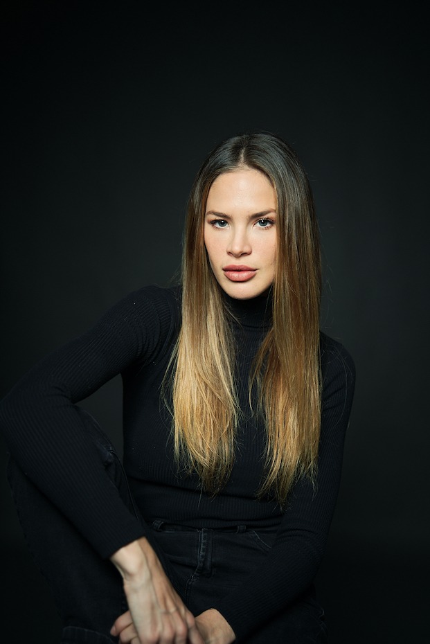 Justina — Model & Hostess in Milano photo 2