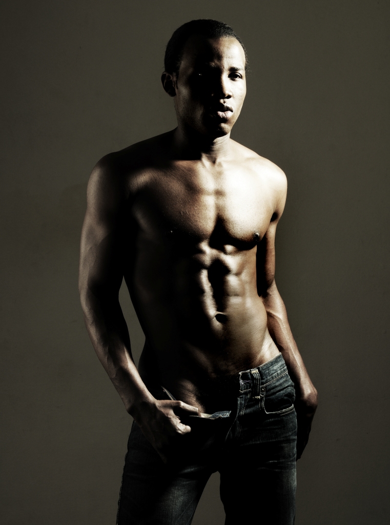 Fonga — Model & Host in Trappes photo 2