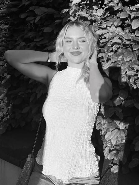 Lisa — Model & Hostess in Hamburg photo 5
