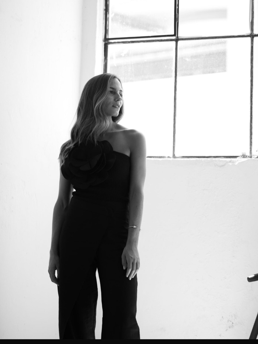 Maria Leonor — Model & Hostess in Locarno photo 10
