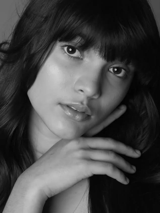 Aris — Model & Hostess in Greater London photo 4