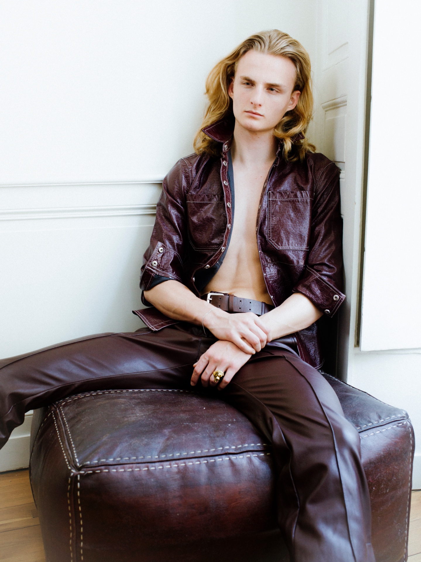Aris — Model & Host in Cologny photo 3