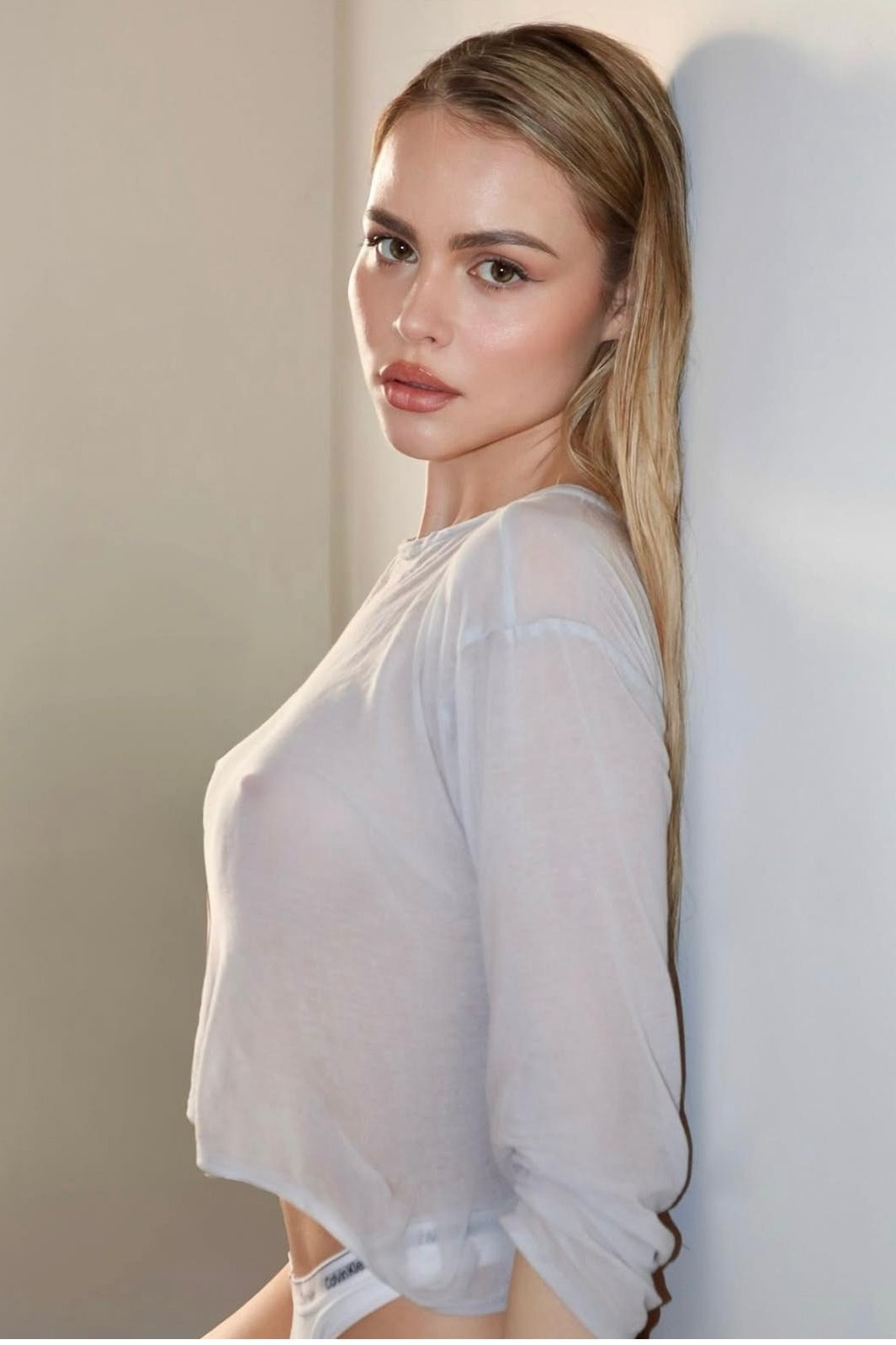 Karolina — Model & Hostess in Greater London photo 4