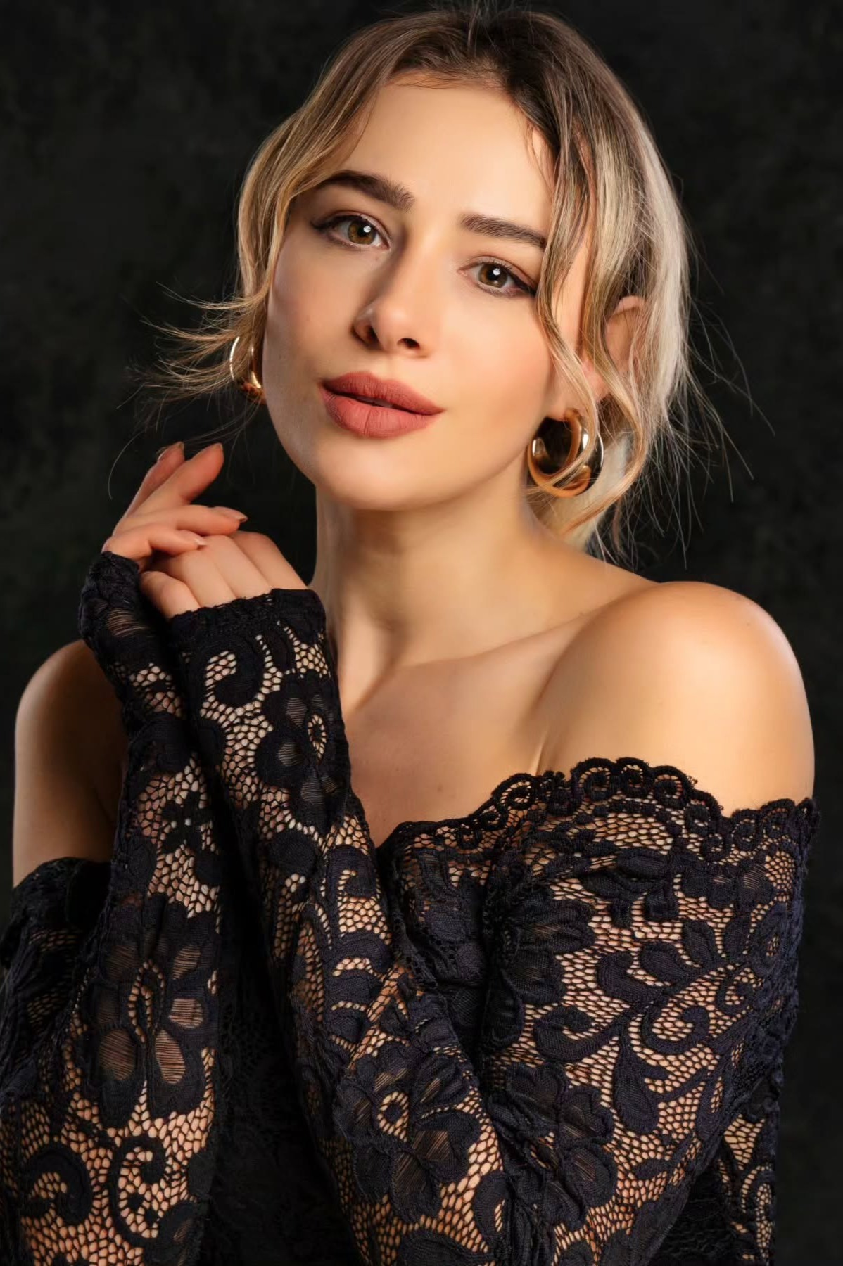 Olga — Model & Hostess in Berkshire photo 3