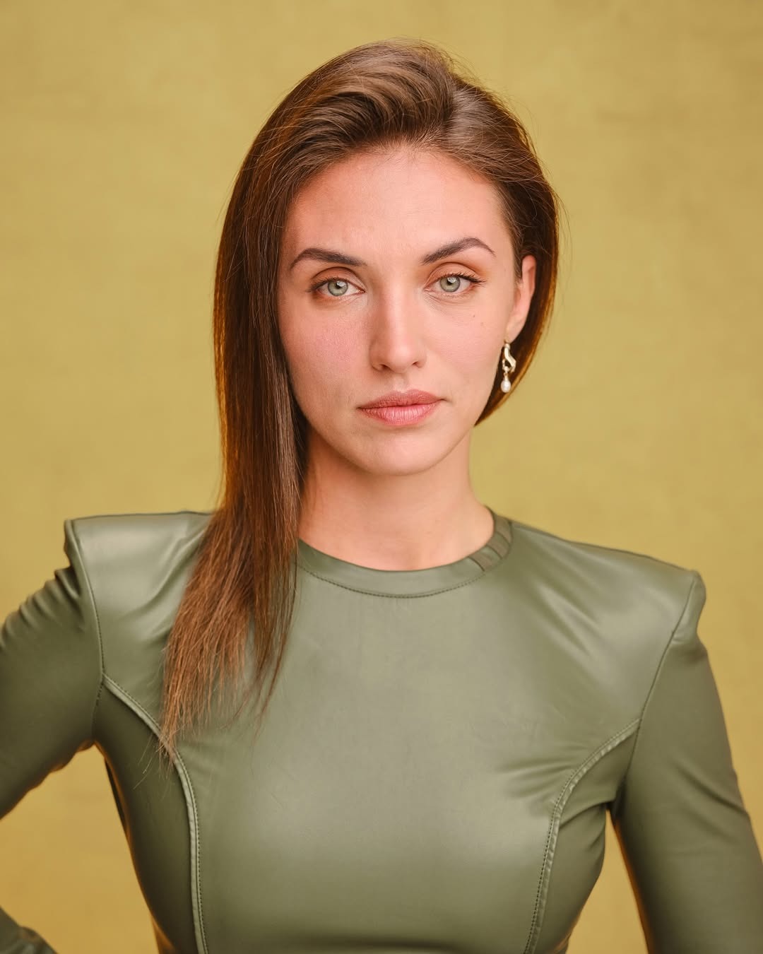 Lidiia — Model & Hostess in Greater London photo 17
