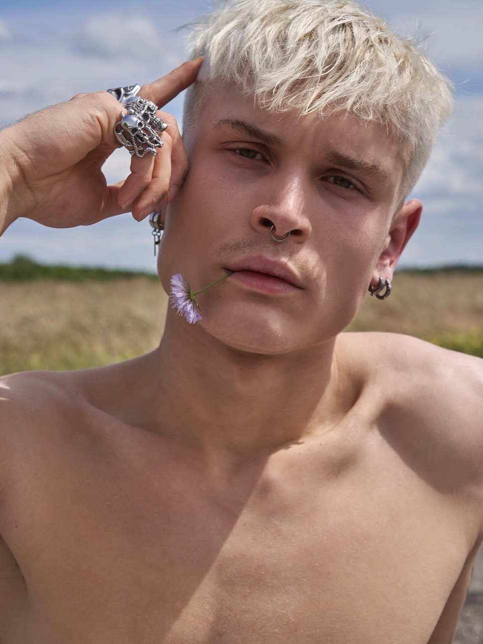 Keanu — Model & Host in M&uuml;nchen photo 5