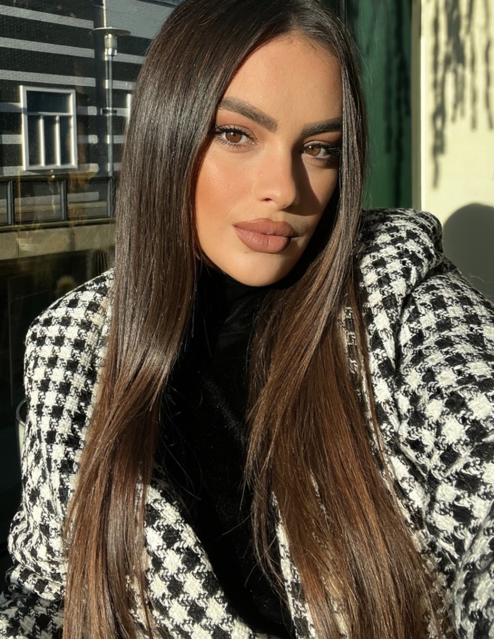Paola — Model & Hostess in Tiran&euml; photo 6