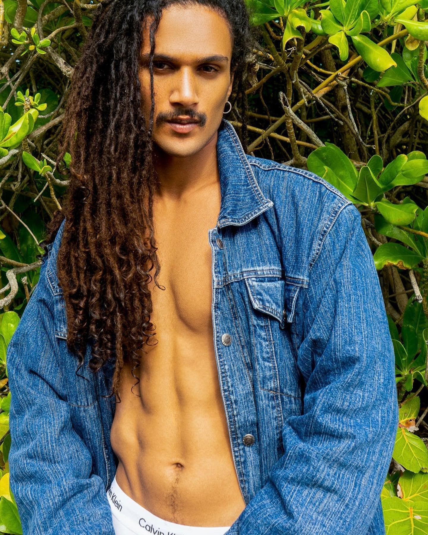 Chahin — Model & Host in Brooklin photo 6