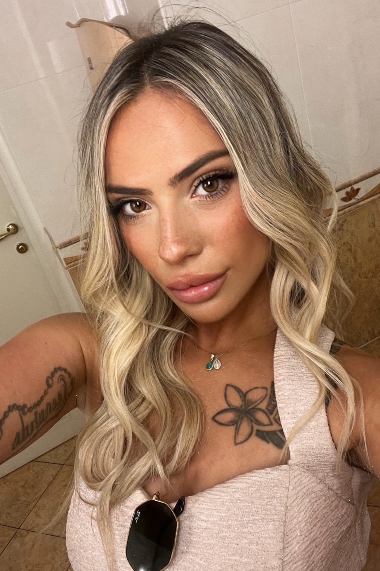 Francesca — Model & Hostess in Queens County photo 3