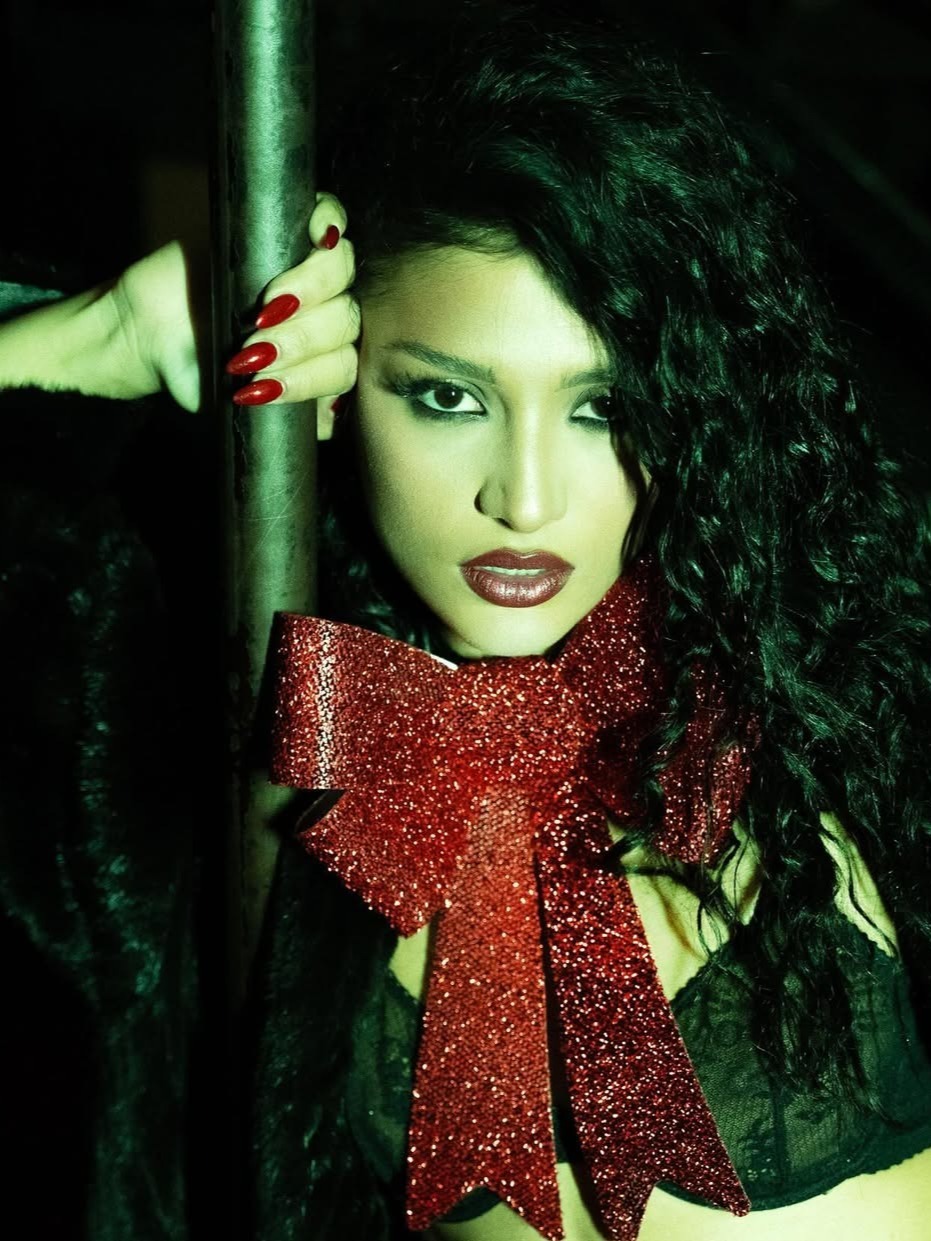 Ermioni — Model & Hostess in &Theta;&epsilon;&sigma;&sigma;&alpha;&lambda;&omicron;&nu;ί&kappa;&eta; photo 4