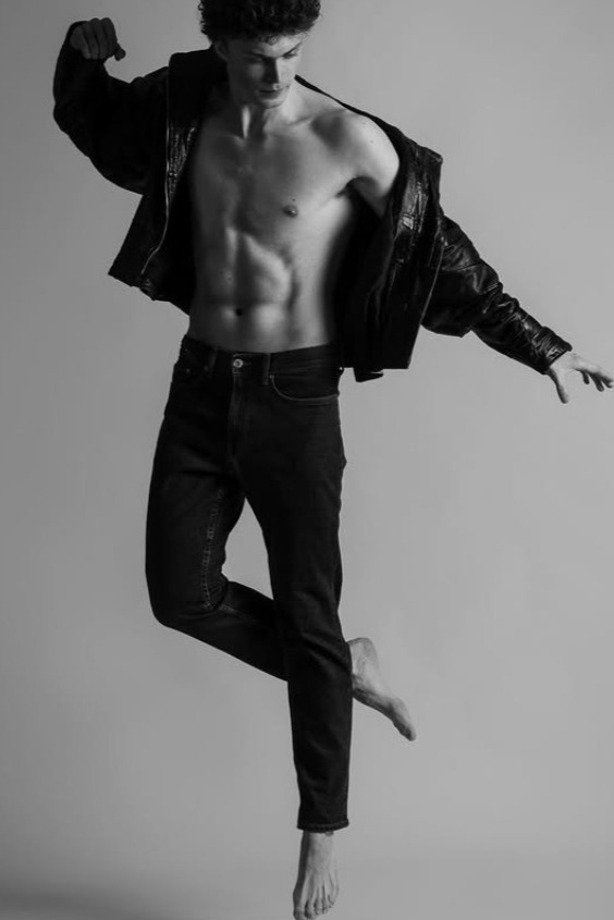 Joachim — Model & Host in De Bilt photo 13