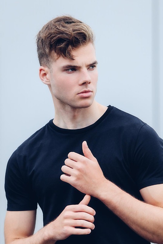 Sebastian — Model & Host in Krommenie photo 3