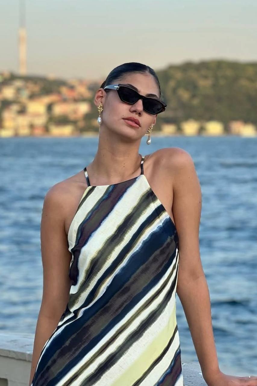Sila — Model & Hostess in Villeurbanne photo 3