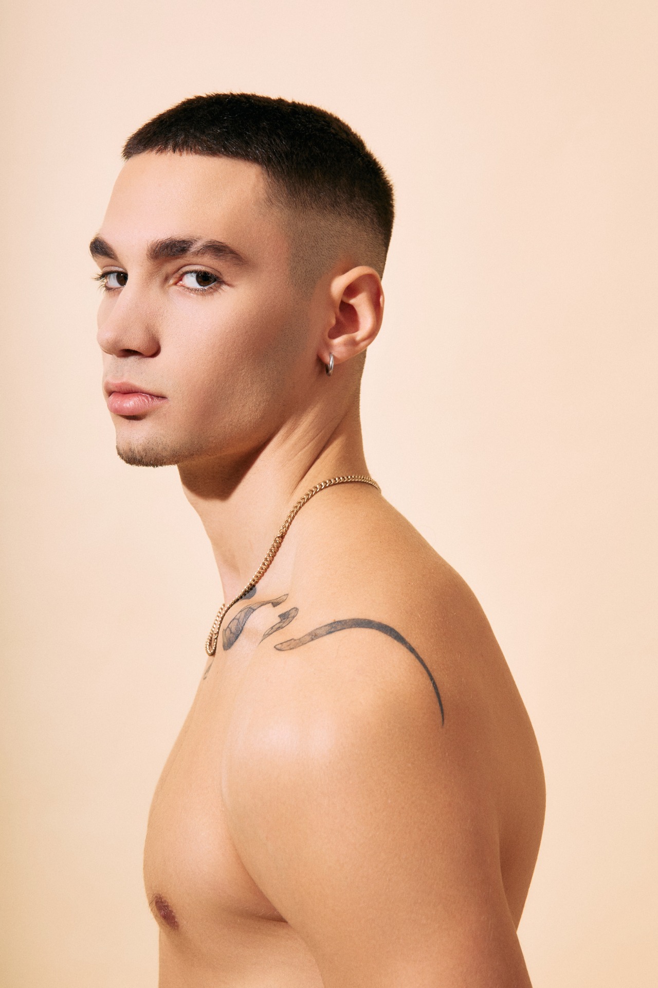 Elia — Model & Host in Bologna photo 11