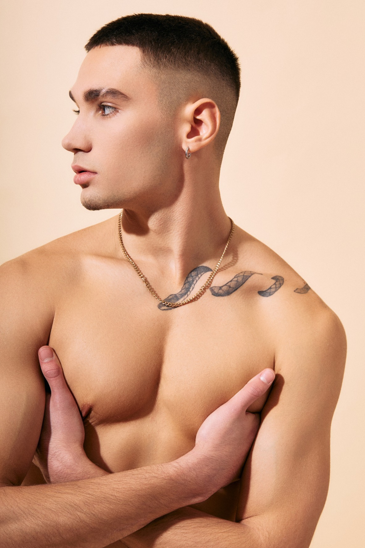 Elia — Model & Host in Bologna photo 12