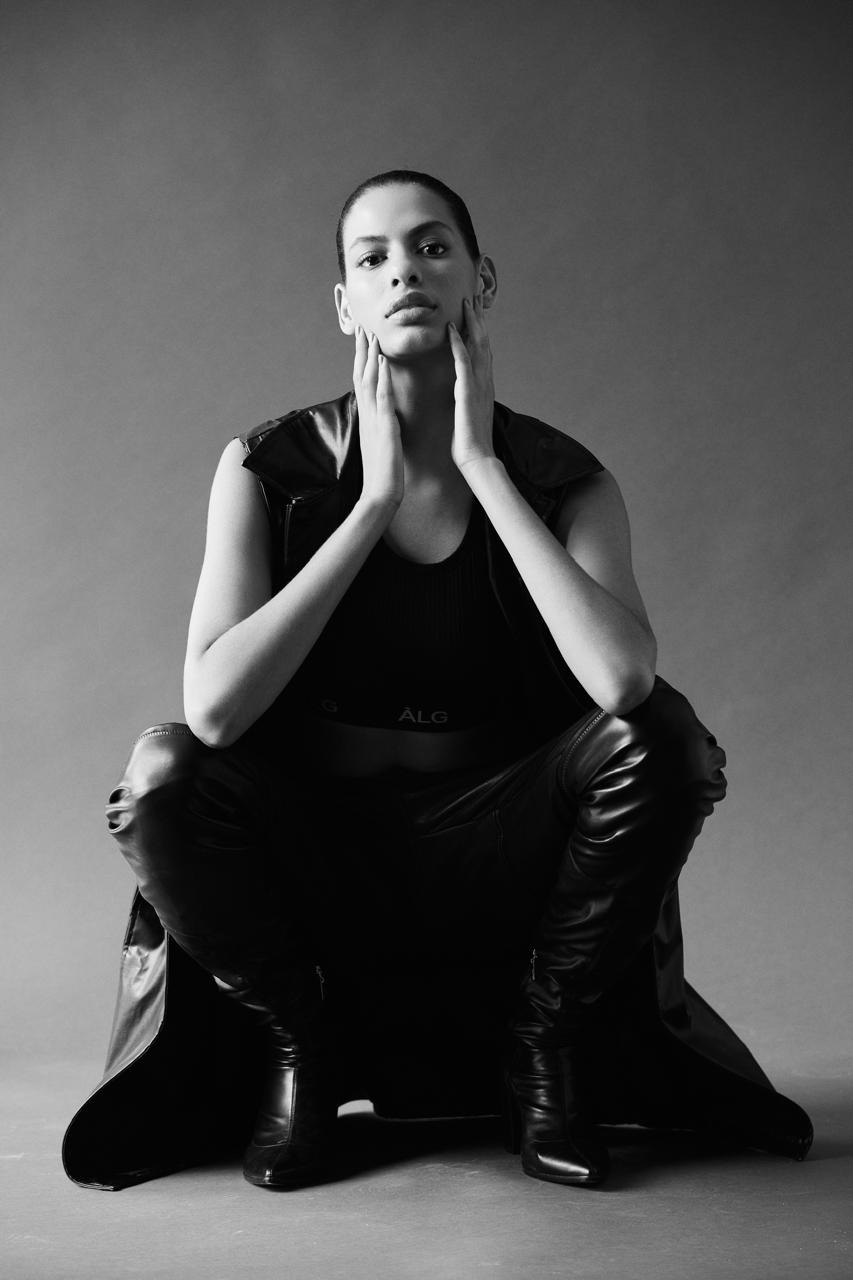 Mavi — Model & Hostess in Milano photo 13